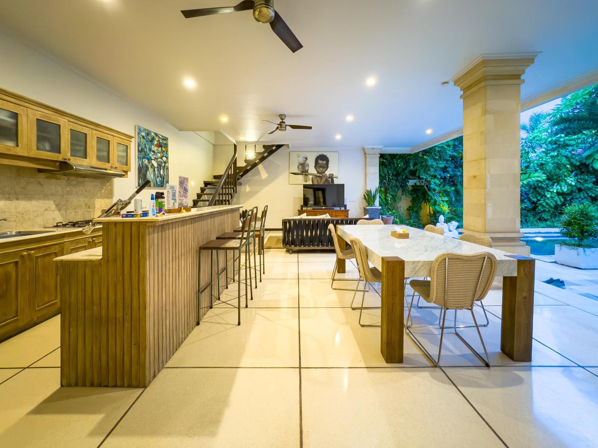Villa Bugis Kayu Aya Seminyak Værelse billede