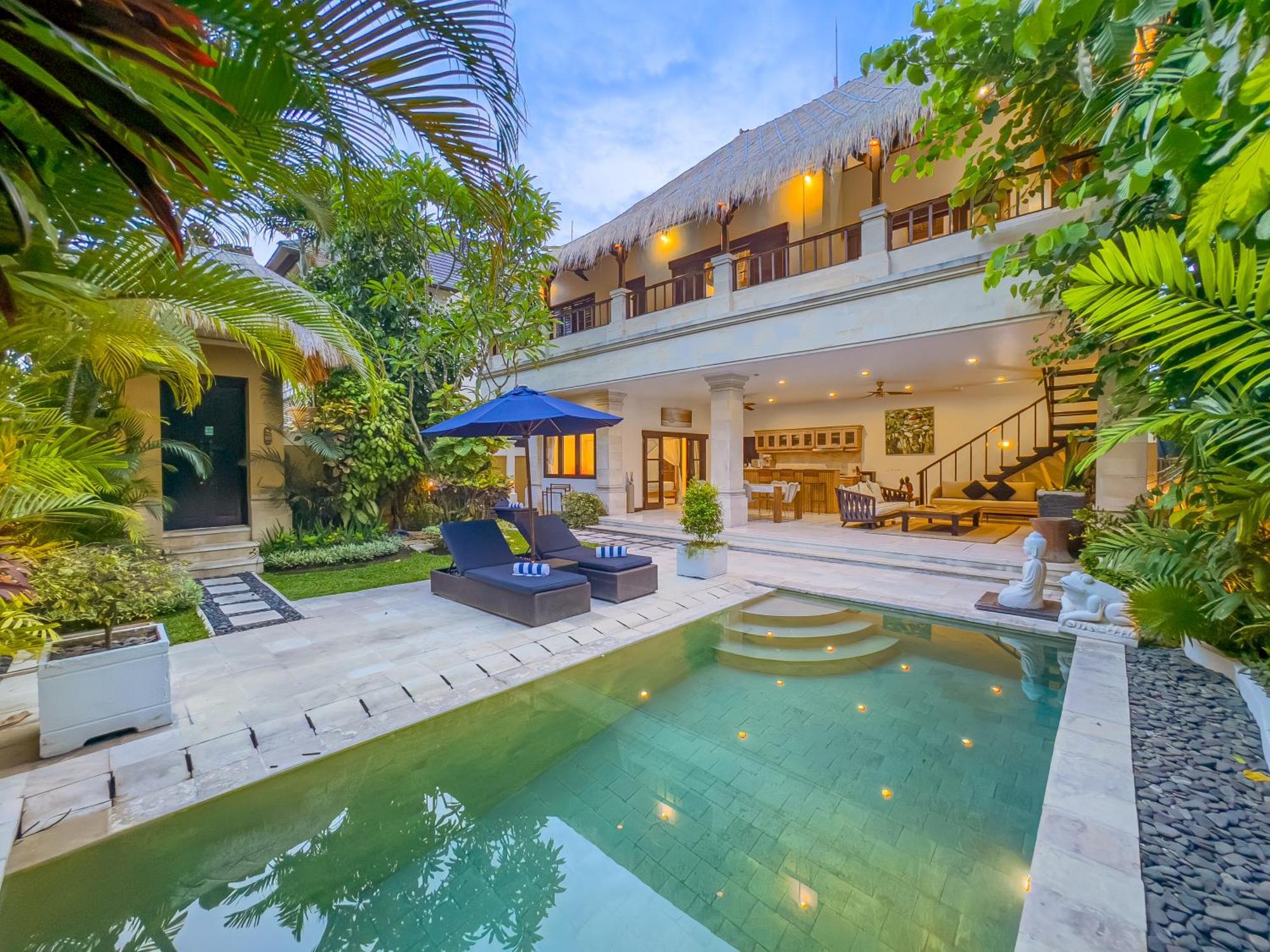 Villa Bugis Kayu Aya Seminyak Værelse billede