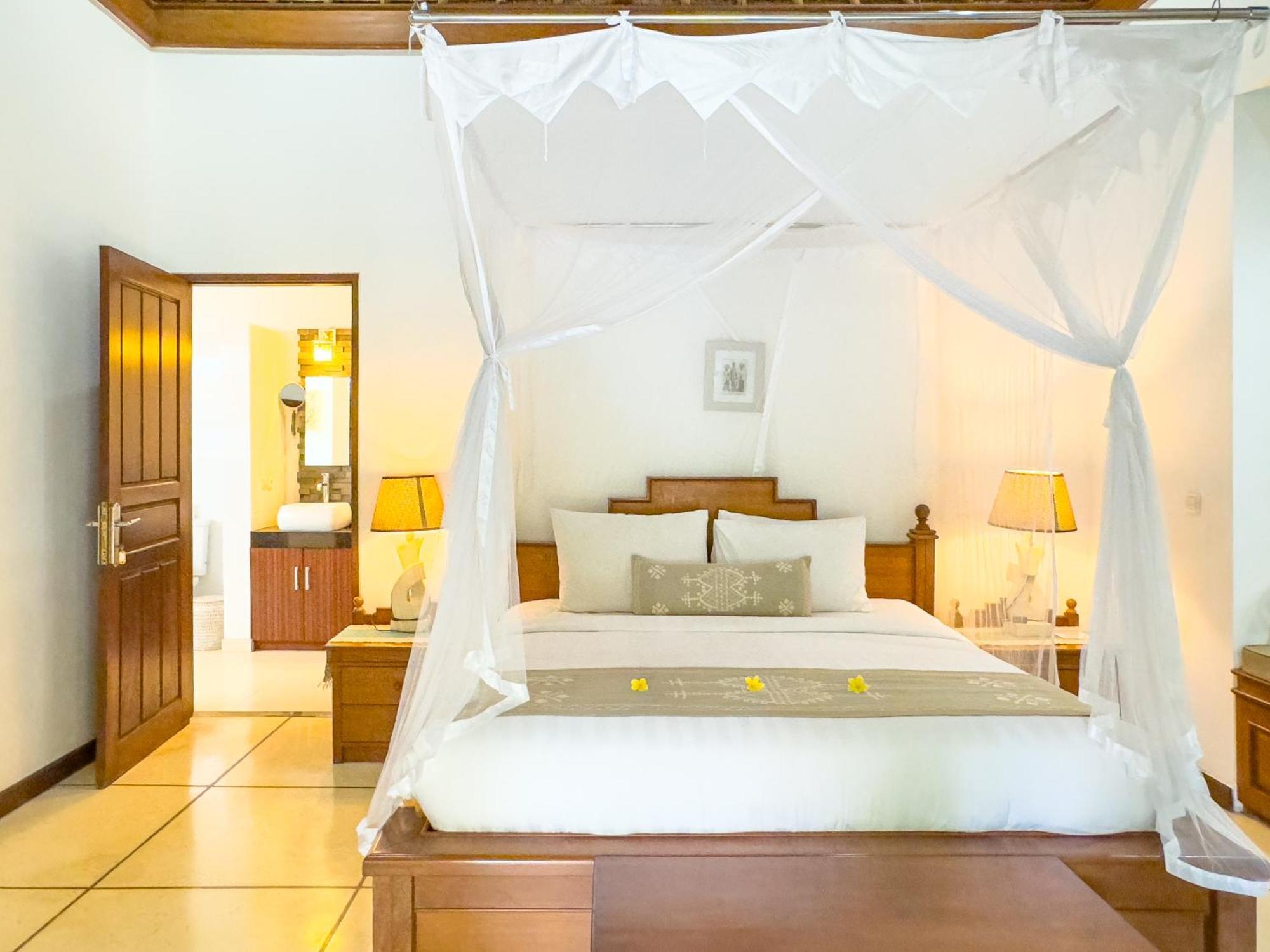 Villa Bugis Kayu Aya Seminyak Værelse billede