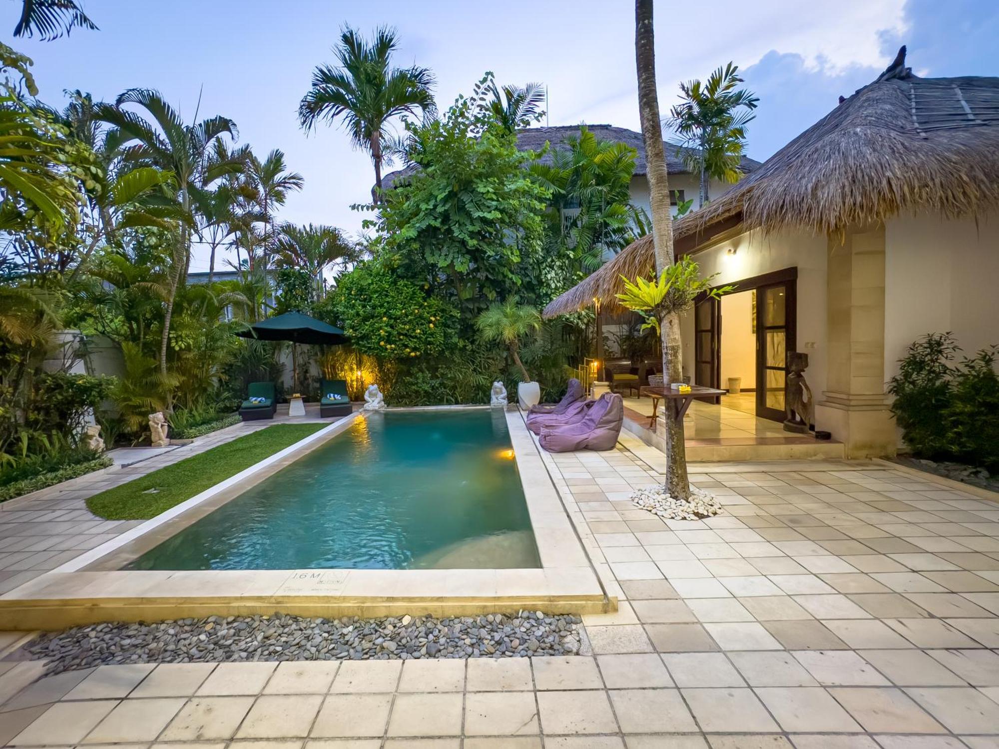 Villa Bugis Kayu Aya Seminyak Værelse billede
