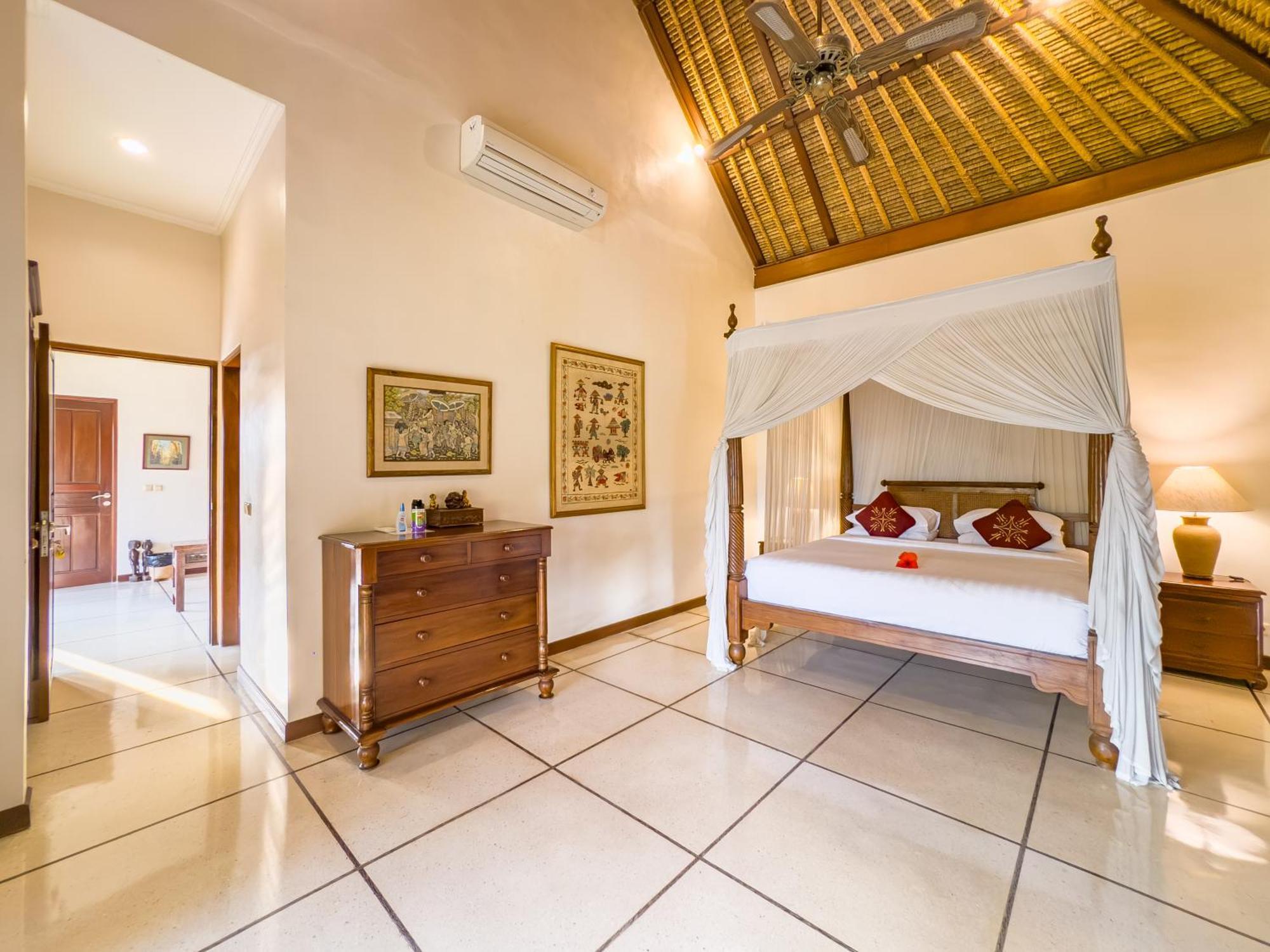 Villa Bugis Kayu Aya Seminyak Værelse billede